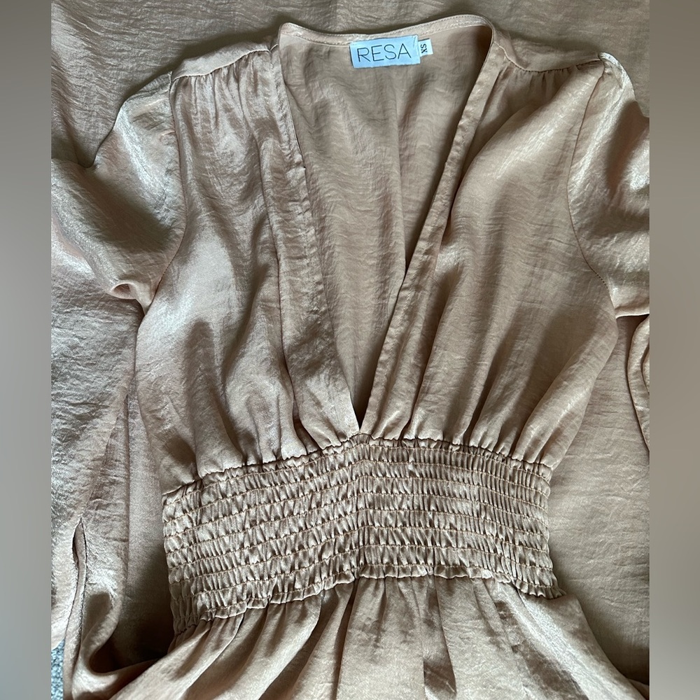 Resa xs dress in tan